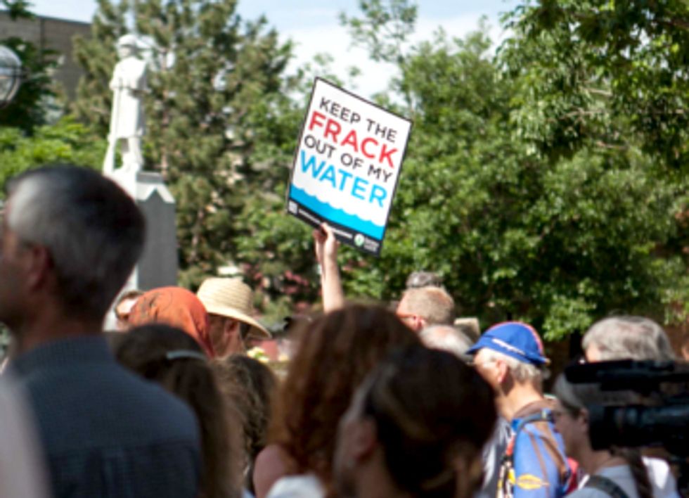 Boulder Applauds County Commission for Extending Fracking Moratorium
