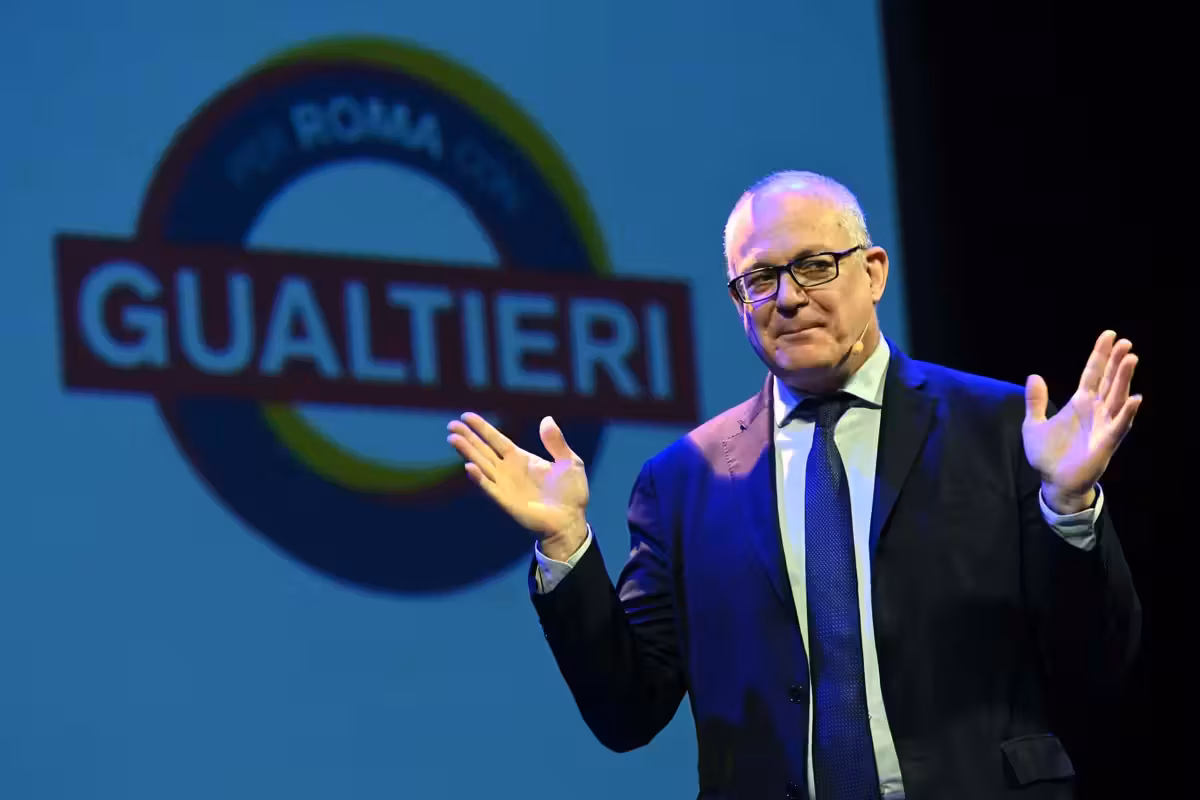 Gualtieri tira la sòla pure ai romani: 1.000 euro se circoli con l’elettrica