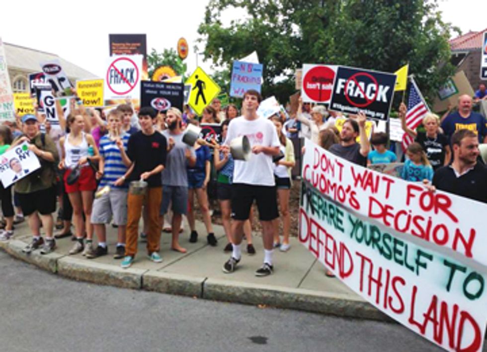 Gov. Cuomo Greeted by Hundreds of Anti-Fracking Protestors in Ithaca