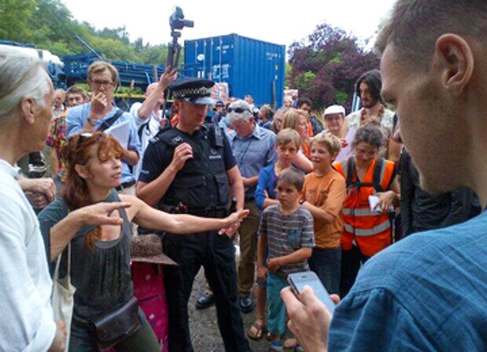 Hundreds Halt Fracking Operations in UK Community
