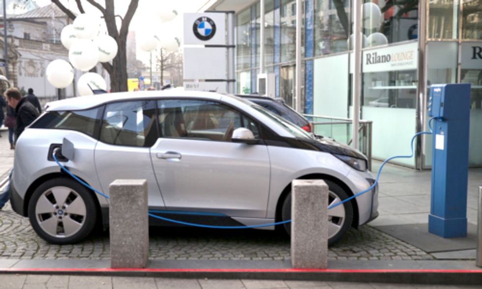 3 Challenges to Overcome to Grow the EV Market