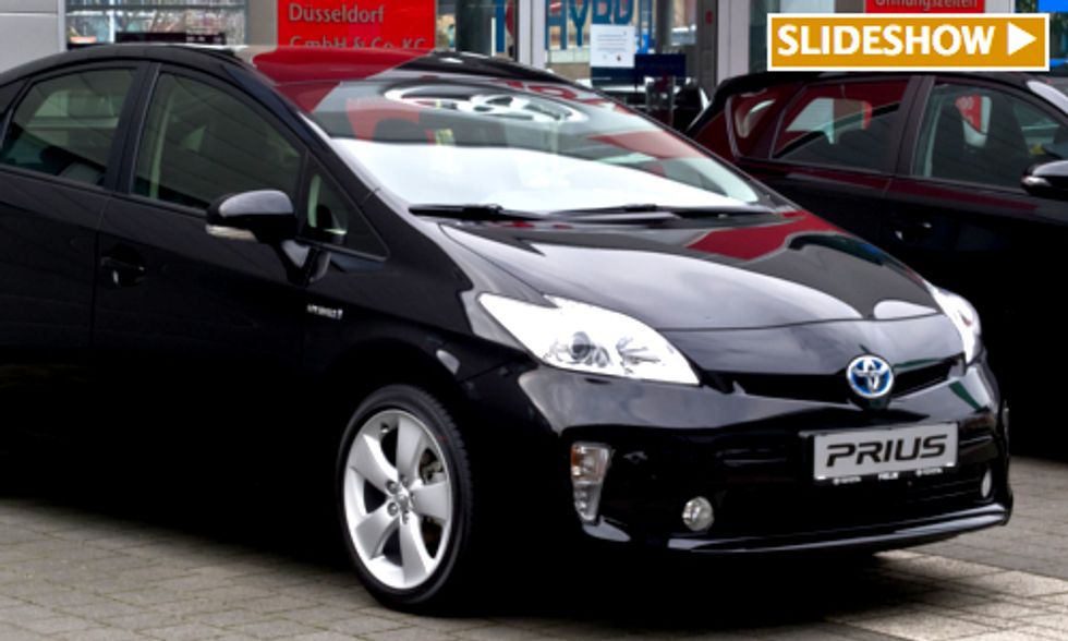 Green Car Guide: Understanding the History and Future of Hybrids and EVs