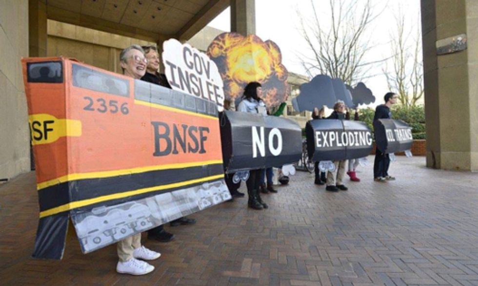 Rising Tide Seattle Protests Fossil Fuel Exports During Gov. Inslee’s Climate Speech