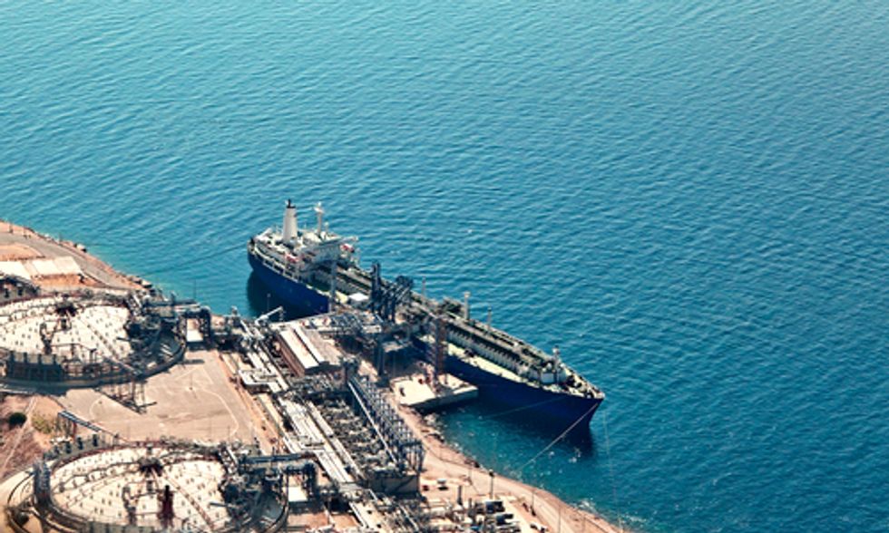Moves to Expedite Fracked Gas Exports Spark Public Outcry: 182,000+ Americans Urge Senate to Enact Ban