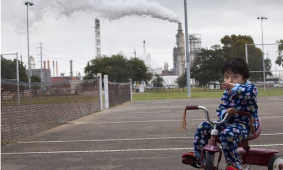 EPA Proposes New Rules to Curb Air Pollution From Oil Industry