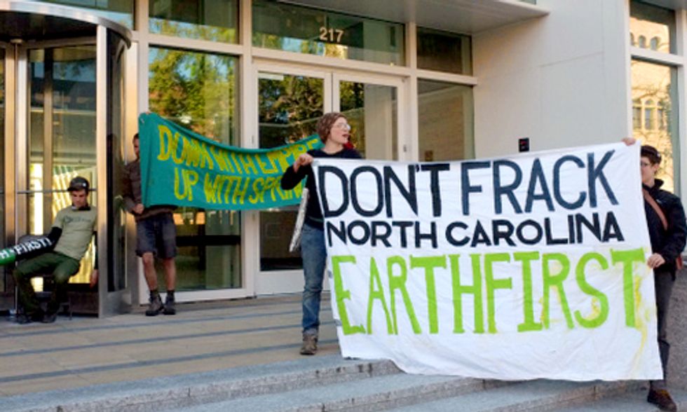 Emails Reveal North Carolina Officials’ Close Ties With Fracking Lobby Groups
