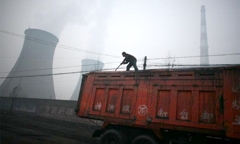 Adviser Says China to Follow U.S. With Carbon Emissions Limit, Then Downplays Statement