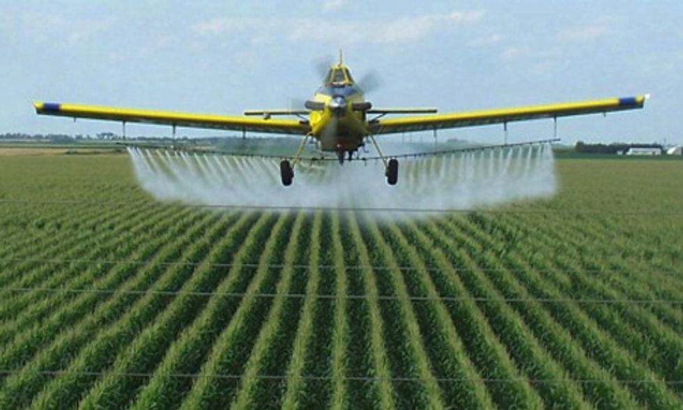 Tell the EPA to Deny Dow’s Pesticide (2,4-D) for GMO Crops