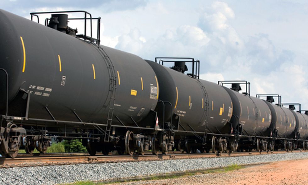 Crude Gamble: Oil-by-Rail Threatens Safety of People and Planet in Pacific Northwest
