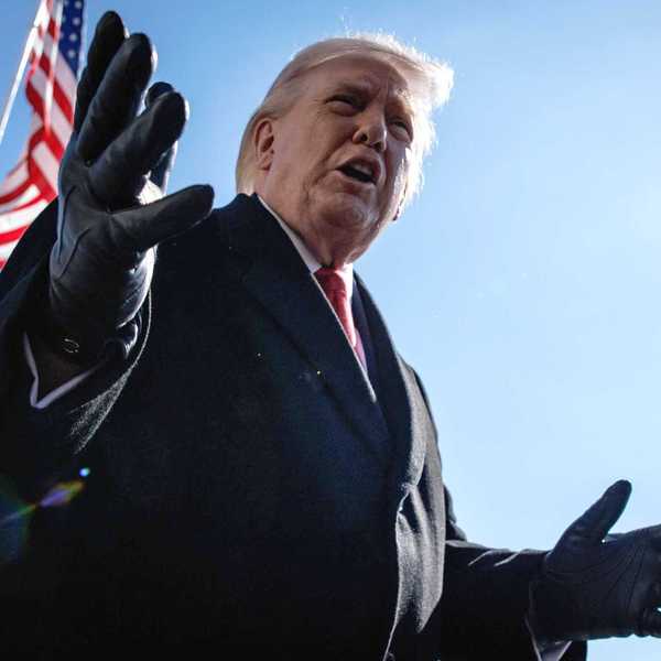 Passetto indietro di Trump sui dazi: «Gabelle giù per alluminio e acciaio»