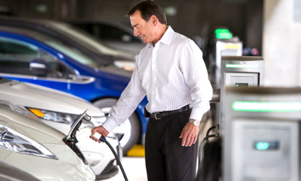 U.S. Government Prioritizes EVs in $50 Million Auto Industry Investment