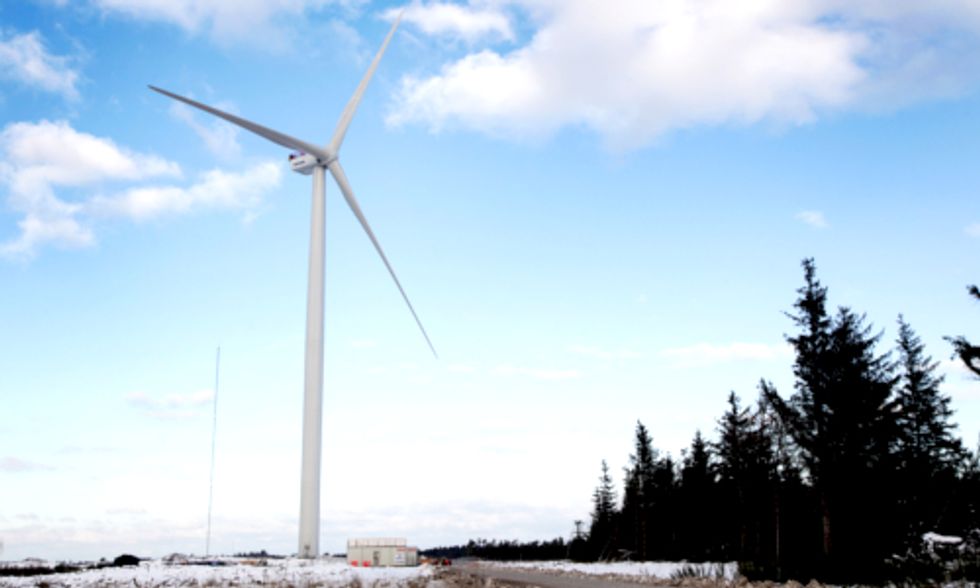 World's Most Powerful Wind Turbine Swings Into Gear