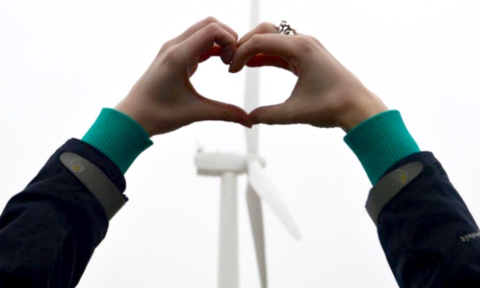 Slideshow: Tweets Show Why Advocates ‘Heart’ Wind Energy