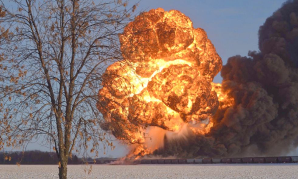 DOT Issues Emergency Order for Stricter Standards to Transport Crude Oil by Rail