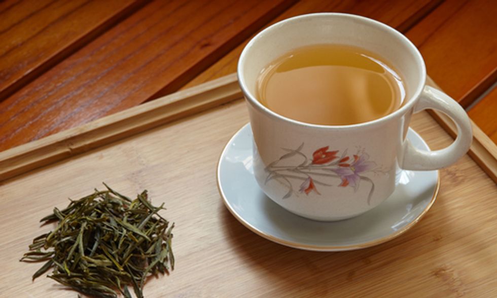 10 Darn Good Reasons to Drink Green Tea