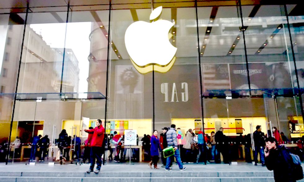 Apple CEO to Climate-Denying Shareholders: ‘Get Out of Stock'