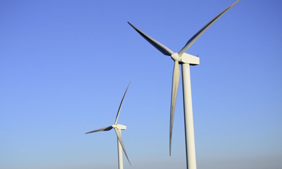 World's Largest Grid Operator Reveals Why Increased Wind Energy Means Increased Savings