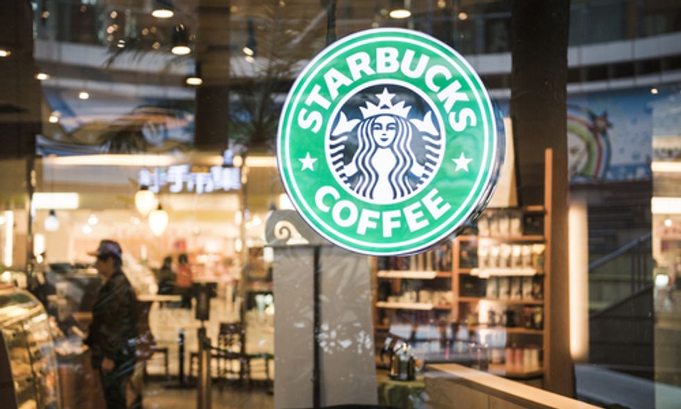 Starbucks Pressured to Switch to Non-GMO, Organic Milk