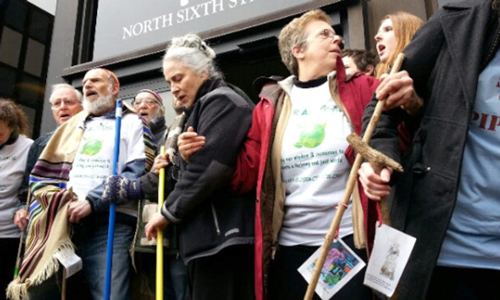 20+ Arrested Protesting Keystone XL at Philly Federal Building