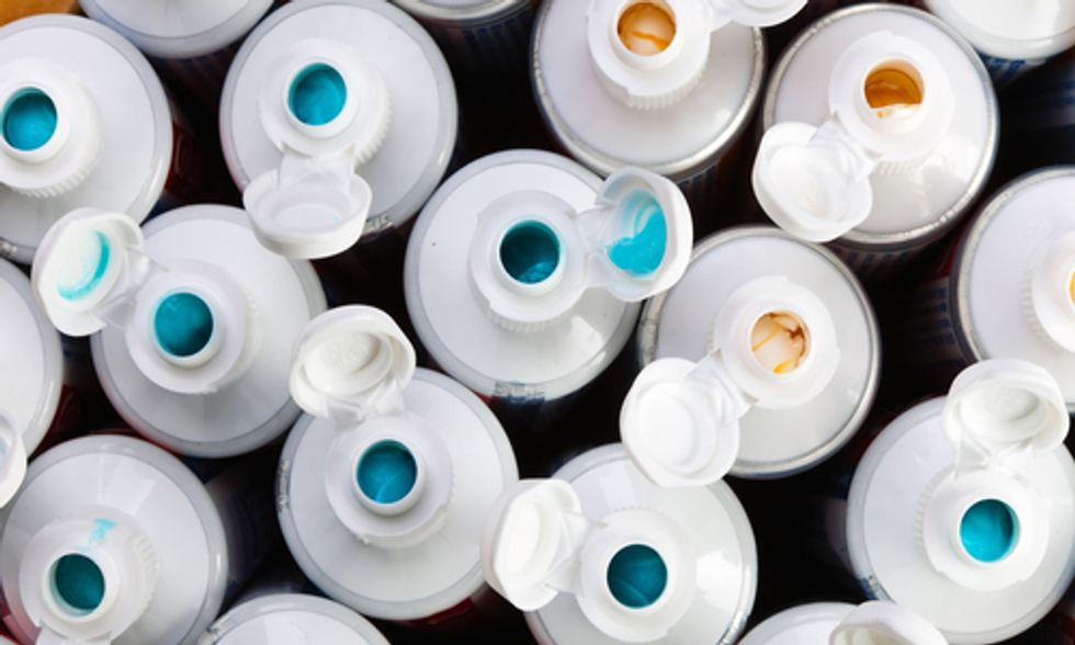 What to Avoid in Toothpaste, and How to Make Your Own