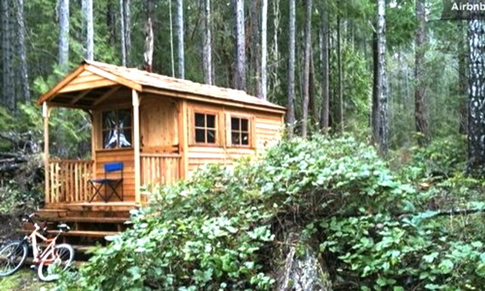 Off Grid Living on Manhattan-Sized Island