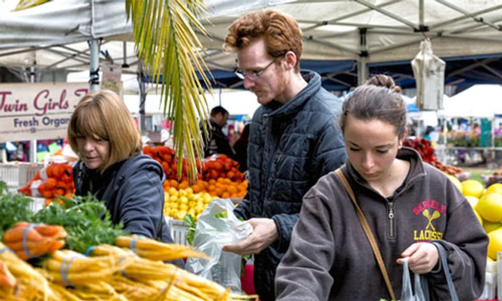 10 Reasons Why You Should Eat Local