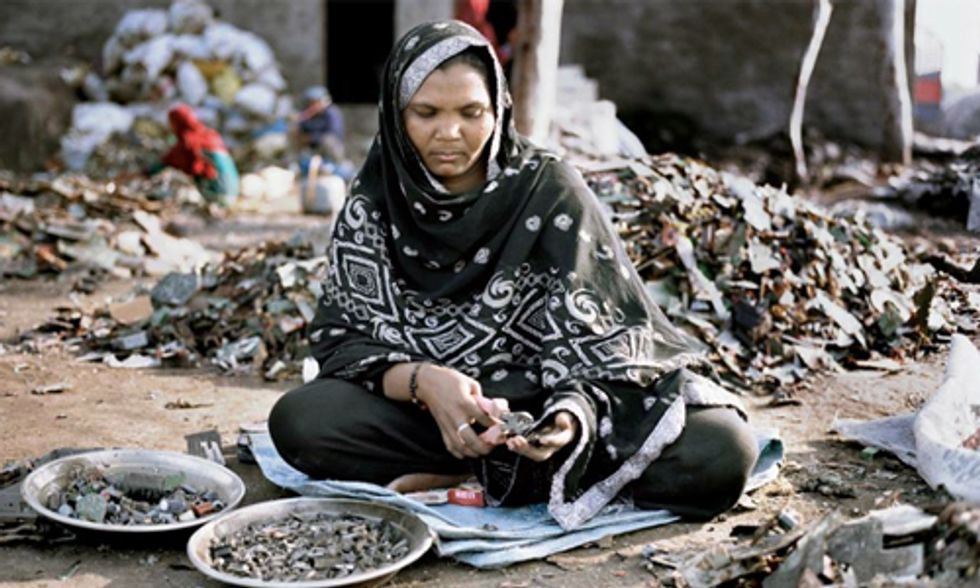 Stunning Photos Capture Devastating Worldwide E-Waste Problem