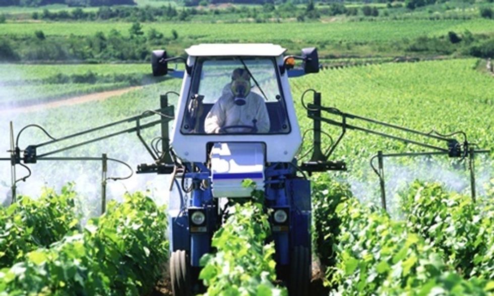 Big Ag Claims Cancer-Causing Glyphosate No More Dangerous Than 'Coffee or Working the Night Shift'