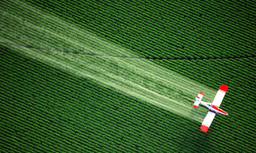 GMO Crops Accelerate Herbicide and Insecticide Use While Mainstream Media Gets It Wrong