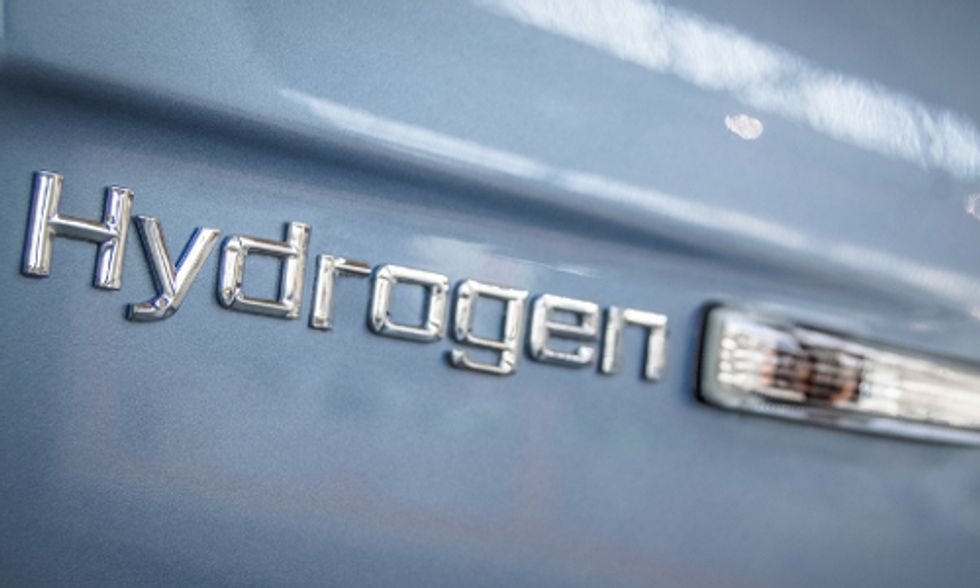 World's Biggest Car Company Says No to Gasoline, Yes to Hydrogen