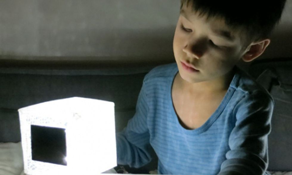 Solar Light Solution for 1.6 Billion People Living Without Electricity