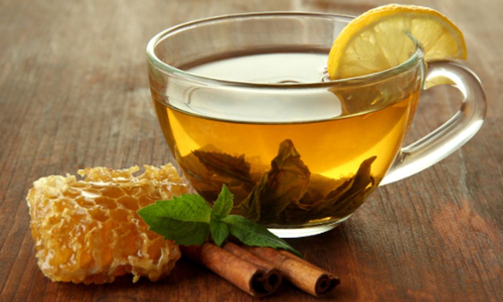 6 Natural Remedies to Heal a Sore Throat