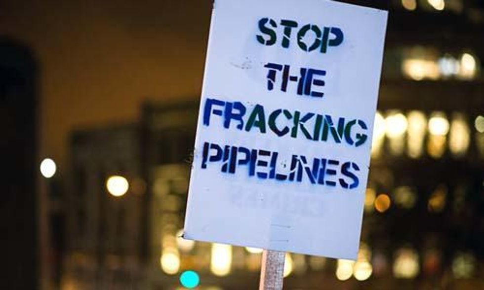 9 Gifts President Obama Gave Big Oil in 2015