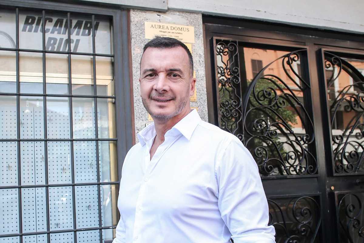 Il portavoce astioso con la sindrome del divo