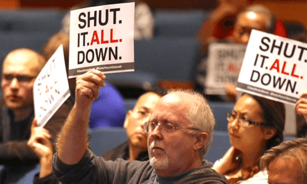 5 Disturbing Things Porter Ranch Methane Leak and Flint Water Crisis Have in Common