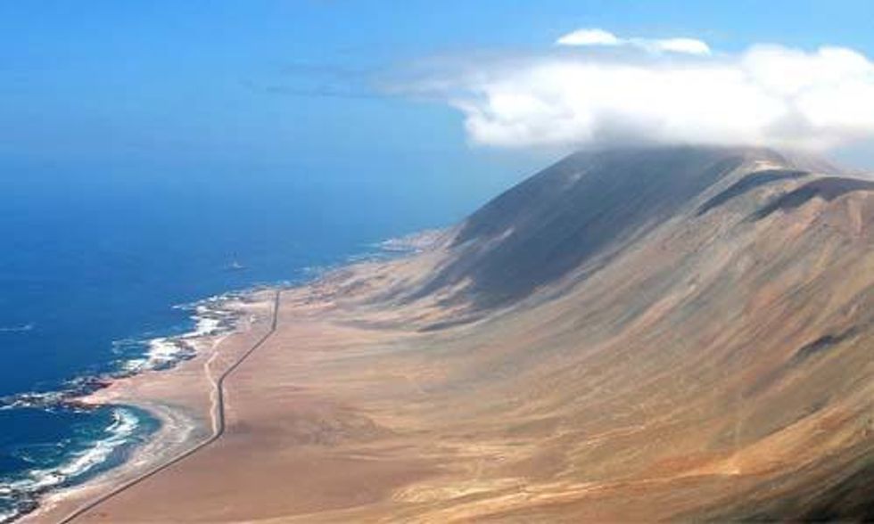 Huge Hydropower Plant to Harness Seawater and Solar Power in South America's Driest Desert