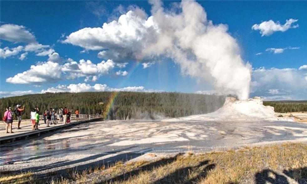 12 Breathtaking Photos of Yellowstone National Park