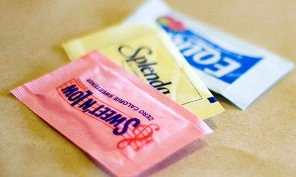 Do Artificial Sweeteners Affect Blood Sugar and Insulin?