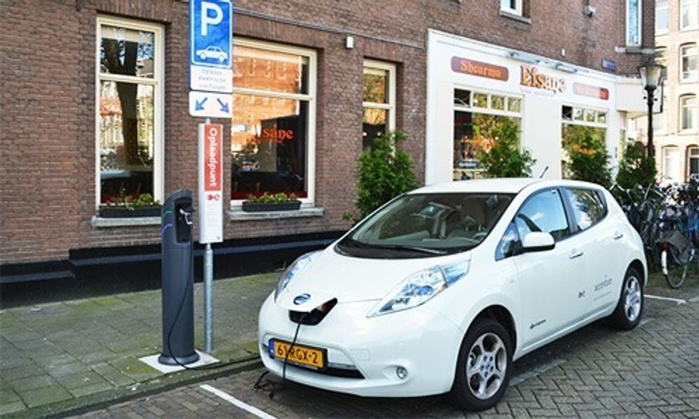 Bloomberg: The Electric Car Revolution Is Here to Stay