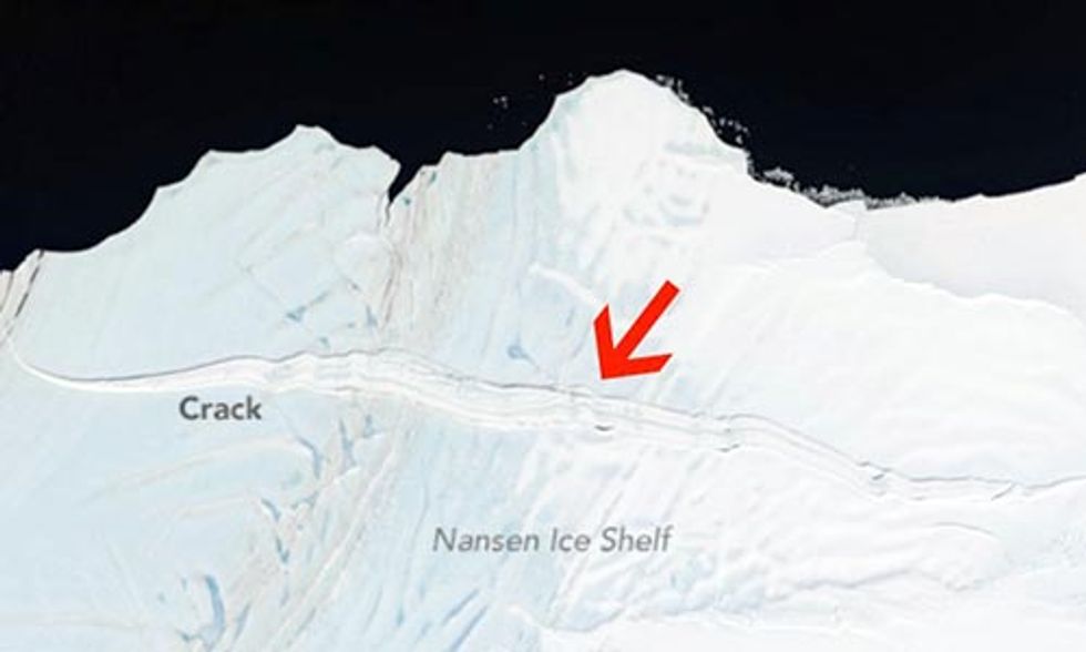 Ice Shelf Twice the Size of Manhattan Is About to Break Off From Antarctica