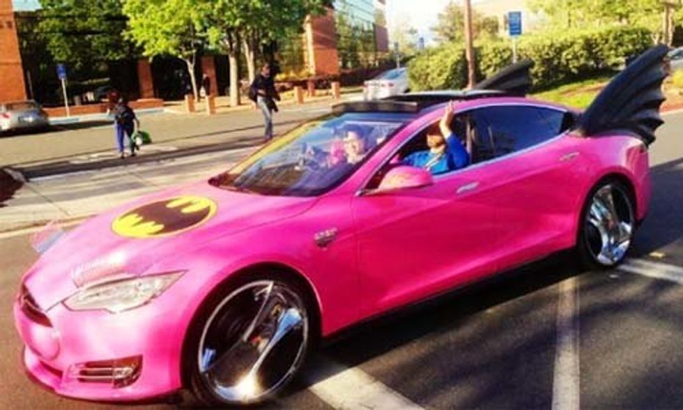 17 Celebrities That Love Elon Musk's Tesla