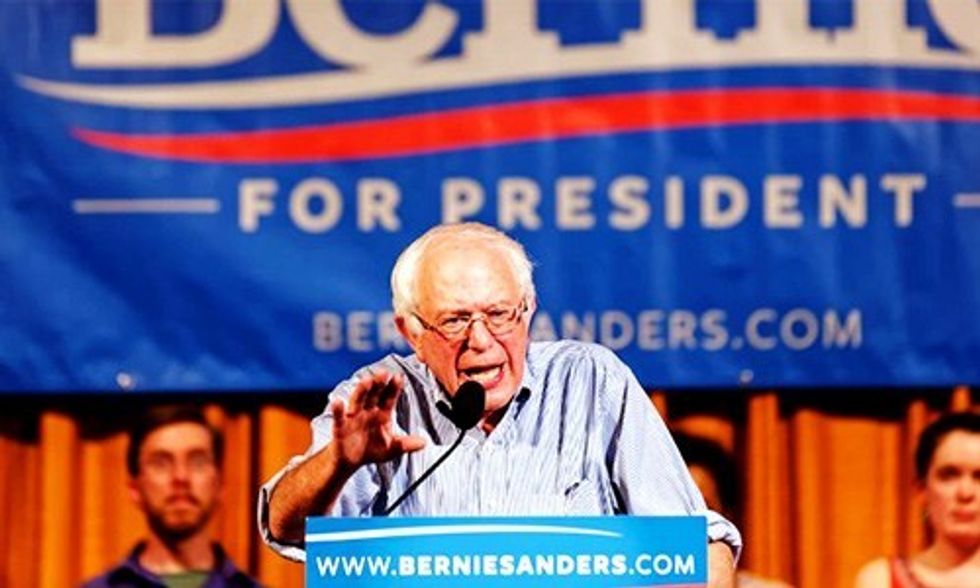 Bernie Sanders Takes Major Lead Over Hillary Clinton in Key Battleground States