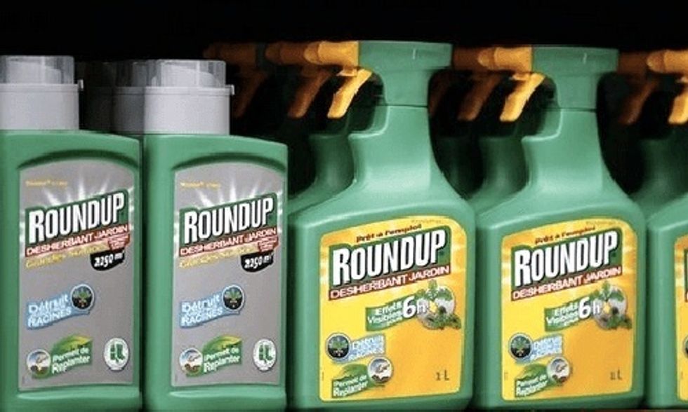 Monsanto Sued by Farm Workers Claiming Roundup Caused Their Cancers
