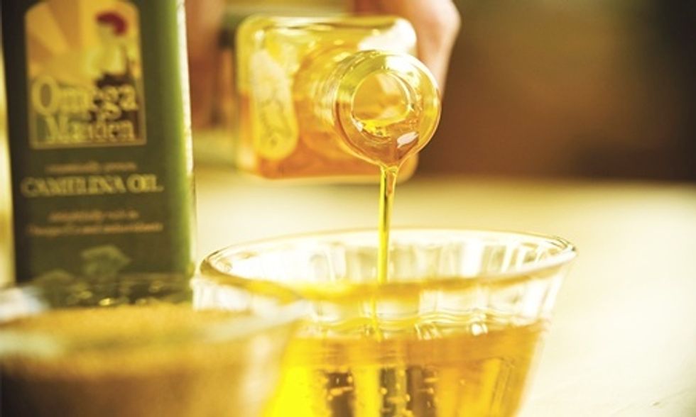 6 Reasons Why You Should Try Camelina Oil Today