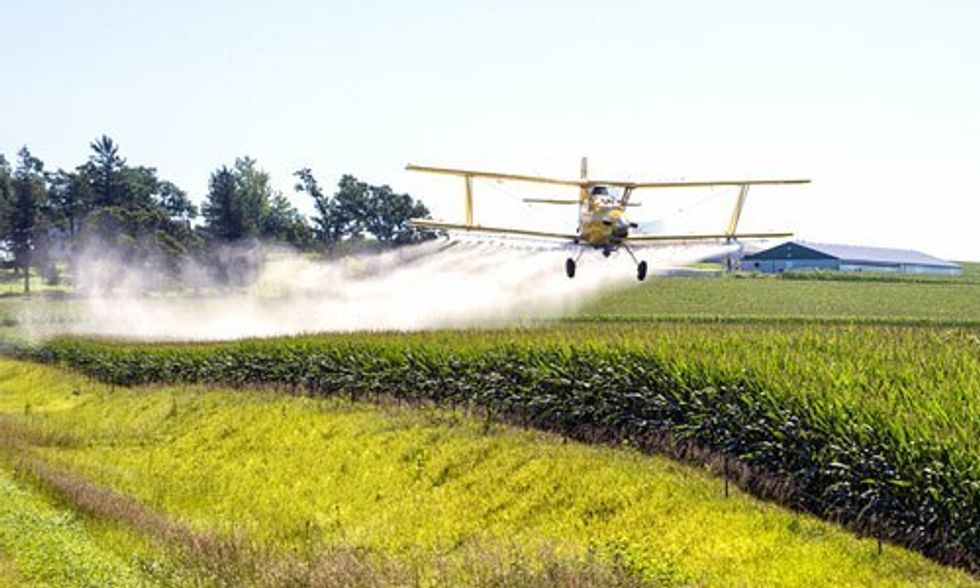 2.6 Billion Pounds of Monsanto’s Glyphosate Sprayed on U.S. Farmland in Past Two Decades