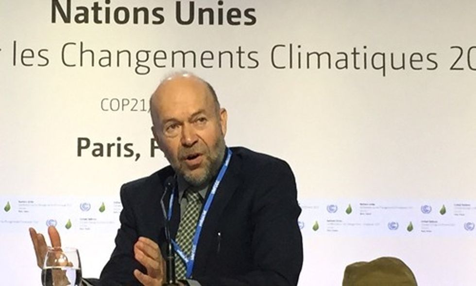 James Hansen: Fracking is 'Screwing Your Children and Grandchildren'