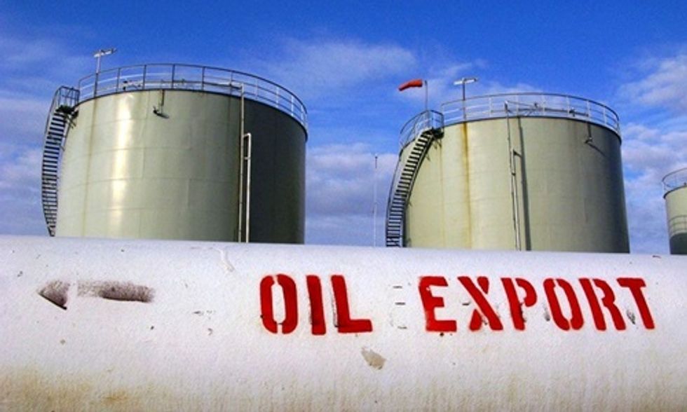 Lifting Crude Oil Export Ban Locks in Fossil Fuel Dependency for Decades to Come