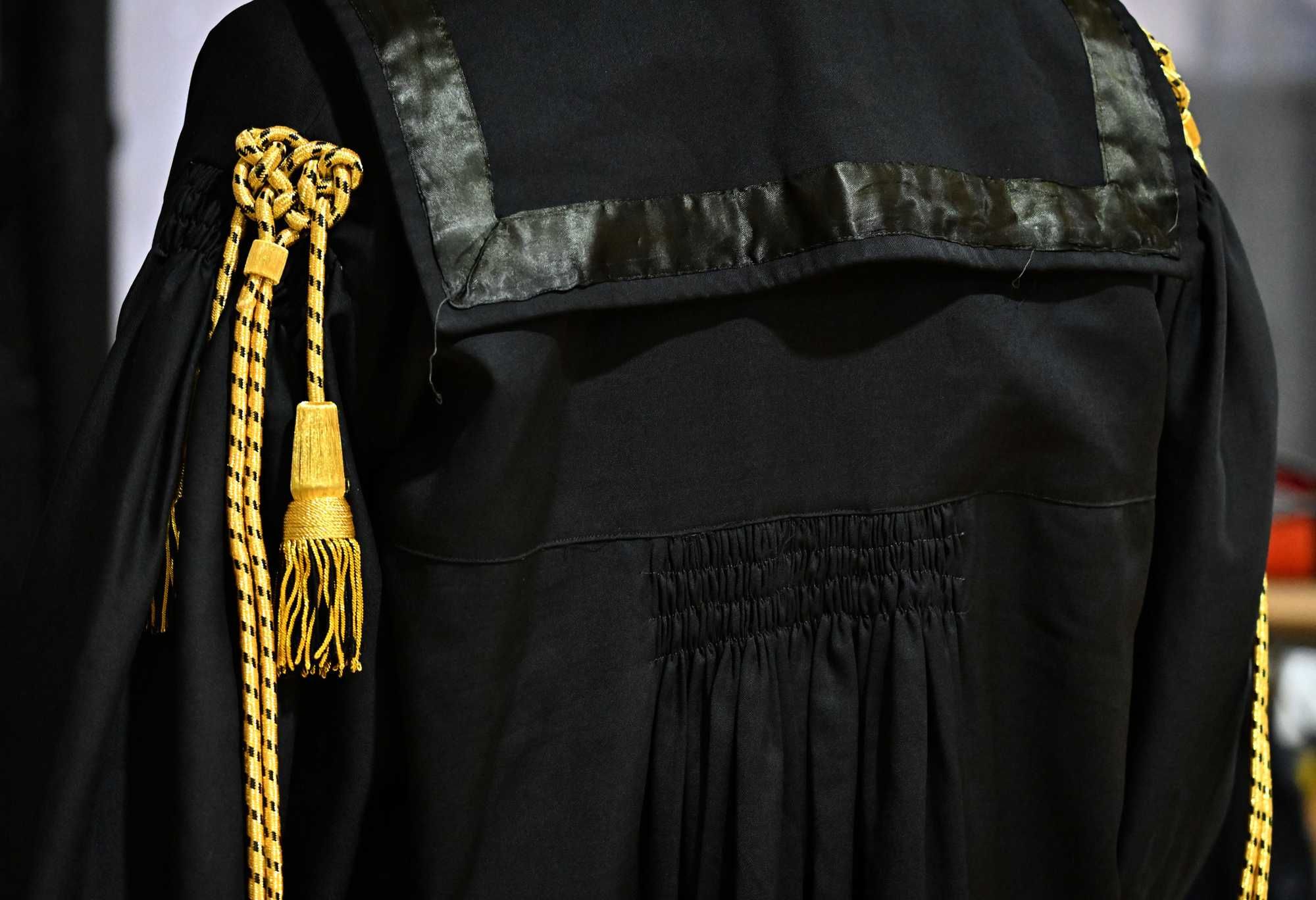 «Chi sbaglia paga? Loro non lo fanno mai»