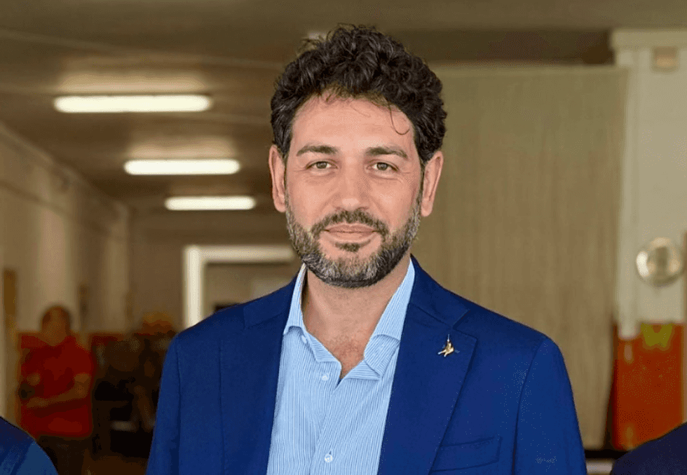 Barabotti: «Cariche pubbliche solo agli italiani»