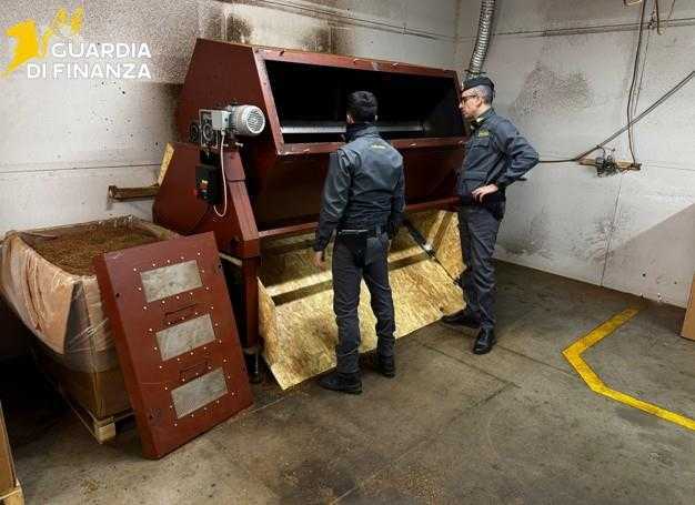 Bergamo, la GdF sequestra oltre 60 tonnellate di tabacco e sigarette